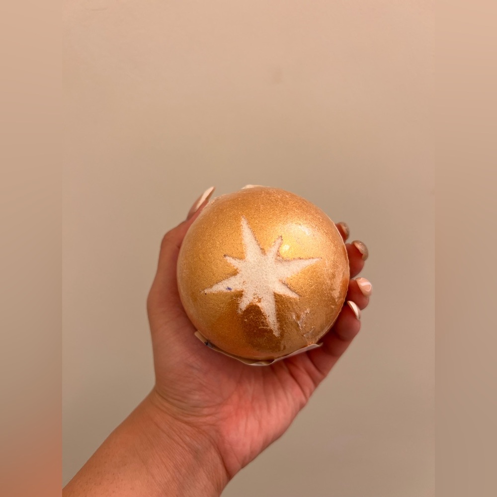 Charmed Aroma Bath Bomb: Champagne Shimmer Bath Bomb + Ring (Size 6)